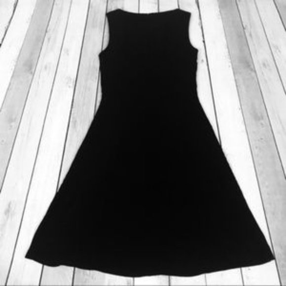 Talbots Little Black Dress with Button Detail sz 4 - Picture 2 of 5